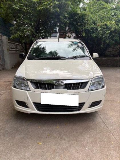 2022 Mahindra E Verito D2