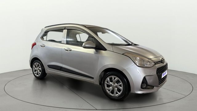 Hyundai Grand i10 1.2 कप्पा स्पोर्टज़ बीएस4 Second-hand 2017 Hyundai Grand i10 1.2 कप्पा स्पोर्टज़ बीएस4 for sale in New Delhi