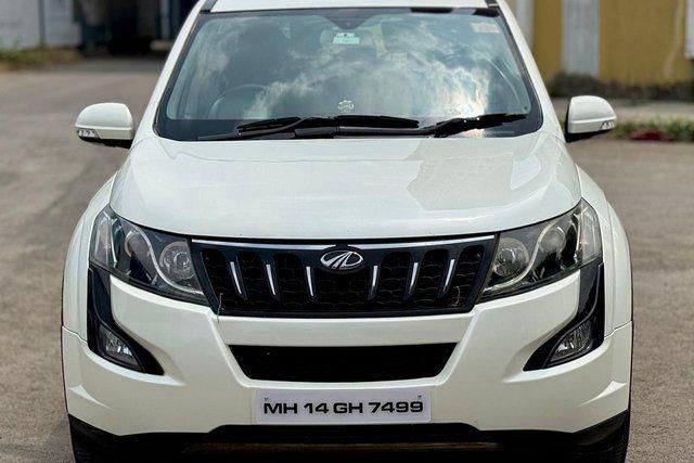 Second-hand 2017 Mahindra XUV500 AT W6 2WD for sale in Pune