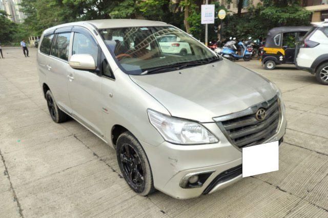 Second-hand 2005 Toyota Innova 2.5 G4 Diesel 8-seater for sale in Thane