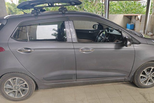 Hyundai Grand i10 1.2 कप्पा एस्टा Second-hand 2017 Hyundai Grand i10 1.2 कप्पा एस्टा for sale in Mumbai