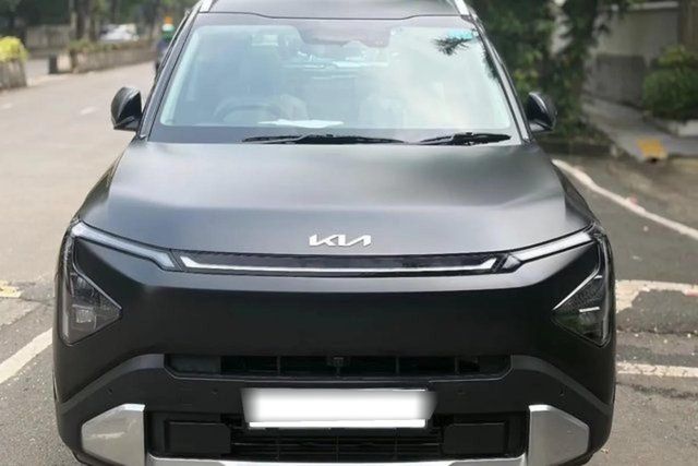 Second-hand 2025 Kia Carens Clavis HTX Plus Turbo DCT for sale in Mumbai