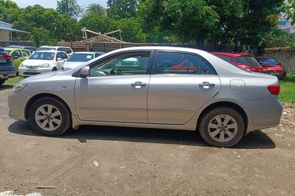 2010 Toyota Corolla Altis पेट्रोल LE
