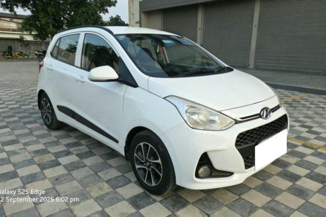 Second-hand 2017 Hyundai Grand i10 स्पोर्टज़ for sale in Ahmedabad