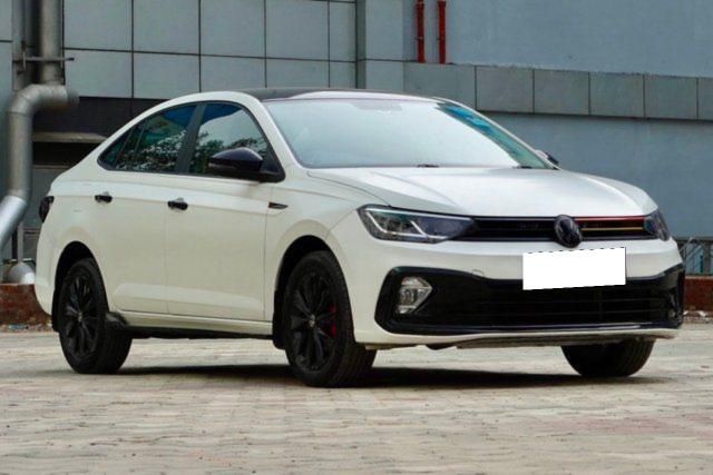 Second-hand 2024 Volkswagen Virtus हाईलाइन एटी for sale in New Delhi