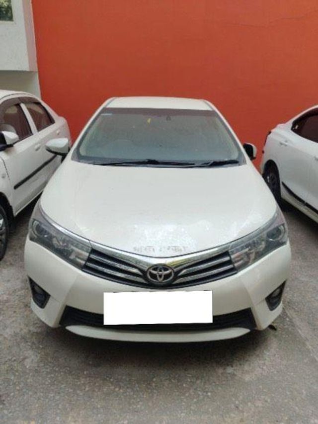 Toyota Corolla Altis G MT Second-hand 2015 Toyota Corolla Altis G MT for sale in Sikandrabad