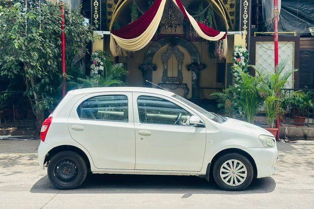 Toyota Etios Liva जी Second-hand 2015 Toyota Etios Liva जी for sale in Mumbai