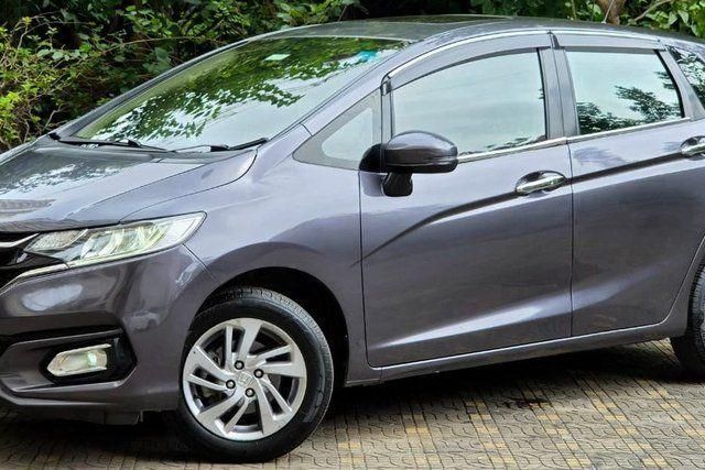 Honda Jazz जेडएक्स सीवीटी Second-hand 2021 Honda Jazz जेडएक्स सीवीटी for sale in Mumbai