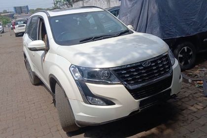 2020 Mahindra XUV500 W11 बीएस4