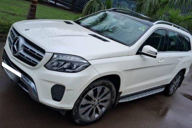 Mercedes-Benz GLS 350d 4MATIC Second-hand 2016 Mercedes-Benz GLS 350d 4MATIC for sale in Raipur