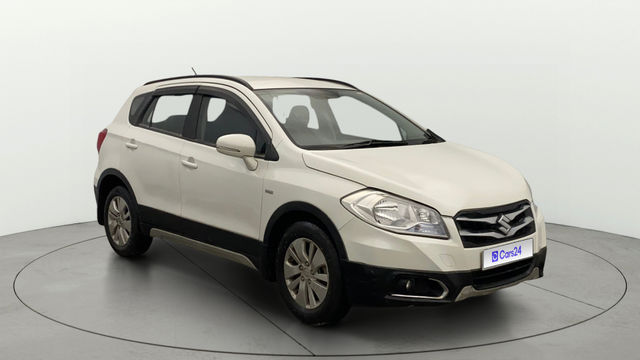 Maruti Suzuki S Cross DDiS 200 जेटा Second-hand 2015 Maruti Suzuki S Cross DDiS 200 जेटा for sale in Lucknow