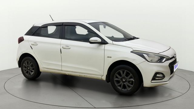 Hyundai i20 पेट्रोल CVT एस्टा Second-hand 2018 Hyundai i20 पेट्रोल CVT एस्टा for sale in Navi Mumbai
