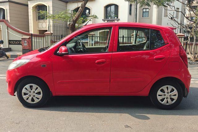 Hyundai i10 Magna Second-hand 2011 Hyundai i10 Magna for sale in Mumbai