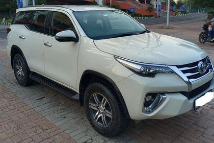 2018 टोयोटा फॉर्च्यूनर 2.8 2WD AT BSIV