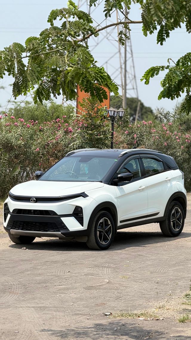 Second-hand 2023 Tata Nexon Fearless Plus S DT Diesel AMT for sale in Surat