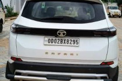 2022 Tata Safari XZ प्लस गोल्ड