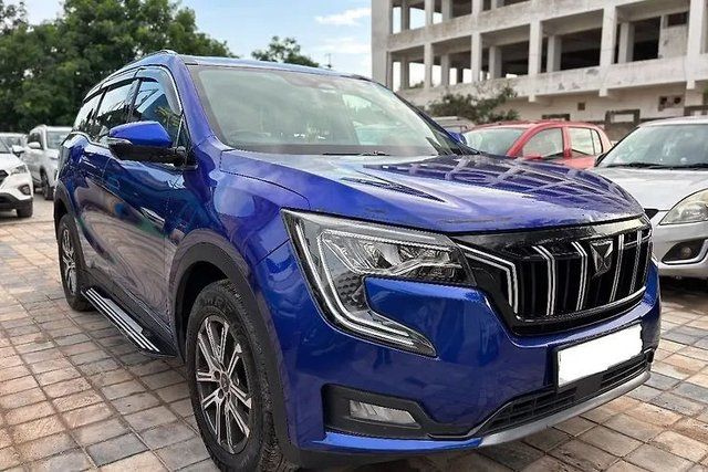 Second-hand 2023 Mahindra XUV700 AX5 7 Str Diesel AT for sale in Agra