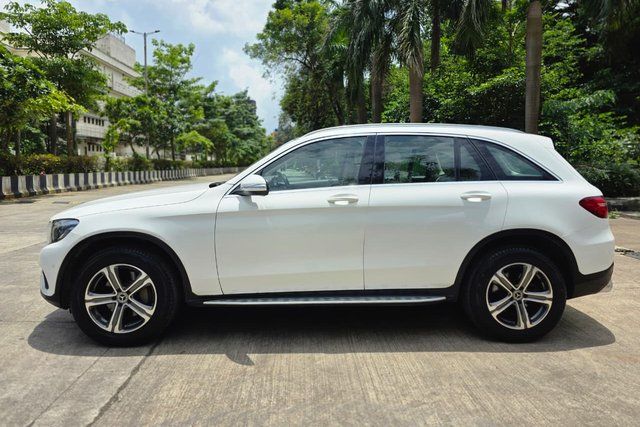 Mercedes-Benz GLC 300 4MATIC Sport Second-hand 2017 Mercedes-Benz GLC 300 4MATIC Sport for sale in Thane