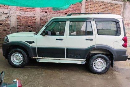 2020 Mahindra Scorpio S3 9 Seater बीएस4