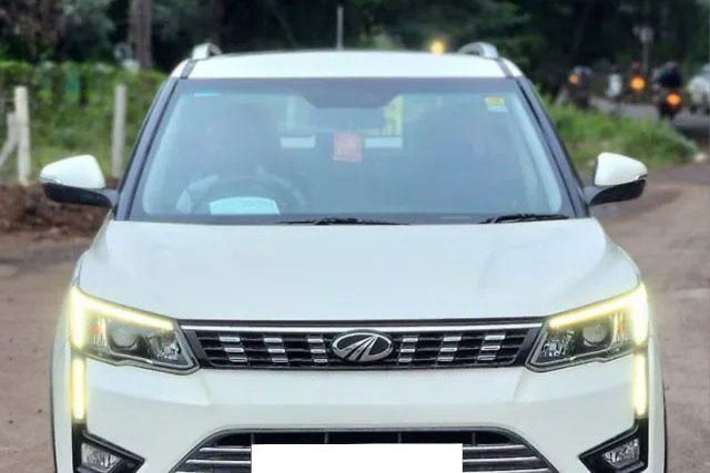 Mahindra XUV300 W8 BSIV Second-hand 2019 Mahindra XUV300 W8 BSIV for sale in Nashik