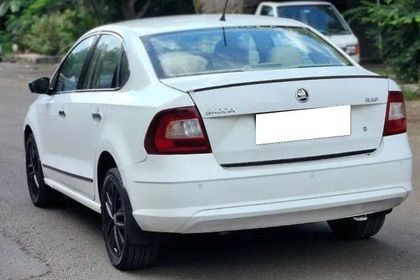 2018 Skoda Rapid 1.5 TDI AT स्टाइल बीएस4