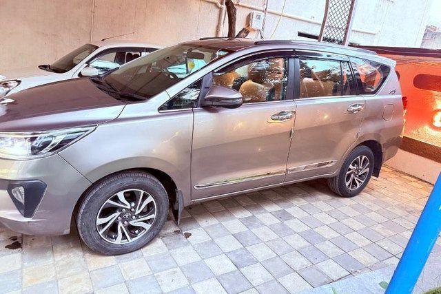 Toyota Innova Crysta 2.4 VX 8 STR Second-hand 2022 Toyota Innova Crysta 2.4 VX 8 STR for sale in Vapi