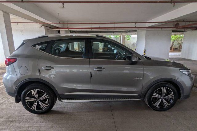 Second-hand 2023 MG Astor Savvy CVT Red BSVI for sale in Pune