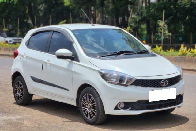 Tata Tiago 1.2 Revotron एक्सजेड Second-hand 2018 Tata Tiago 1.2 Revotron एक्सजेड for sale in Nashik