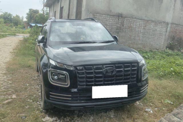 Hyundai Venue SX Second-hand 2023 Hyundai Venue SX for sale in Lucknow