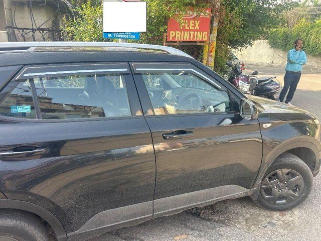 Hyundai Venue S 2023-2025 Second-hand 2023 Hyundai Venue S 2023-2025 for sale in Jammu