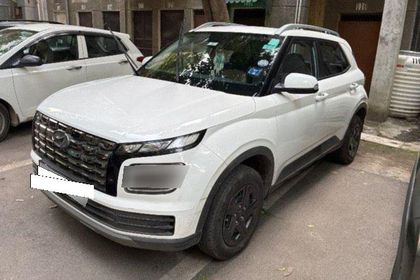 2024 Hyundai Venue ई प्लस