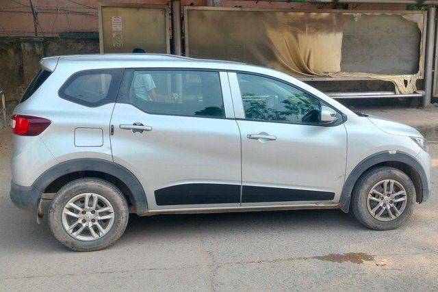 Renault Triber RXL BSIV Second-hand 2020 Renault Triber RXL BSIV for sale in New Delhi