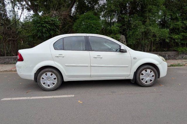 Second-hand 2011 Ford Fiesta 1.6 Duratec CLXI for sale in Surat