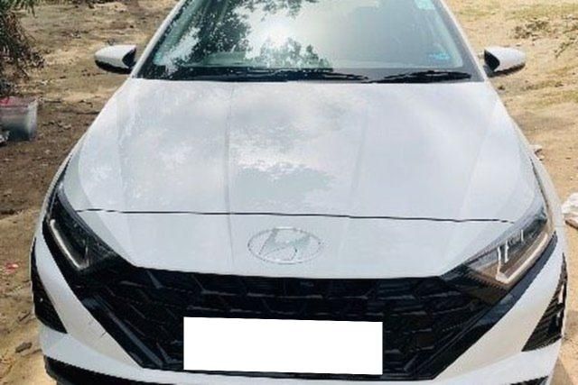 Hyundai i20 Asta Second-hand 2023 Hyundai i20 Asta for sale in Sikandrabad
