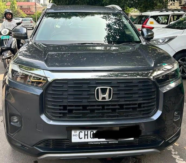 Second-hand 2024 Honda Elevate VX CVT Non RF for sale in Chandigarh