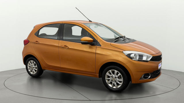 Tata Tiago 1.2 Revotron एक्सजेड Second-hand 2017 Tata Tiago 1.2 Revotron एक्सजेड for sale in Greater Noida