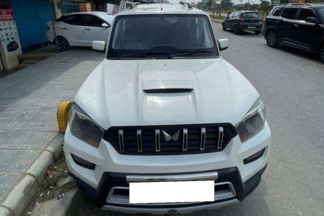 Mahindra Scorpio 1.99 S8 Second-hand 2017 Mahindra Scorpio 1.99 S8 for sale in Varanasi