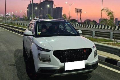 2022 Hyundai Venue एस रेनफोर्स्ड बीएस6