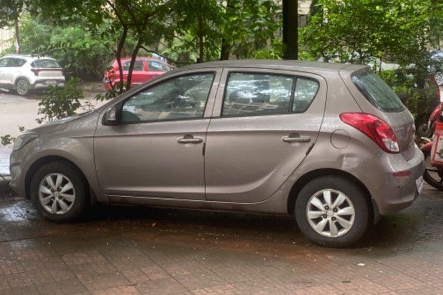 Second-hand 2013 Hyundai i20 स्पोर्टज़ 1.2 for sale in Navi Mumbai