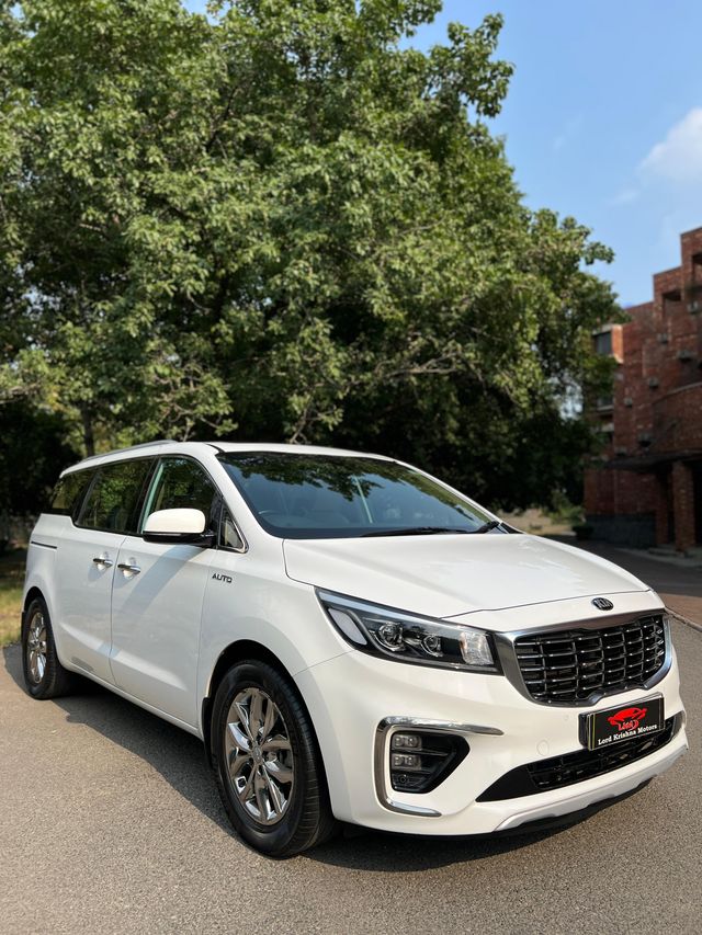 Kia Carnival Limousine Second-hand 2020 Kia Carnival Limousine for sale in New Delhi