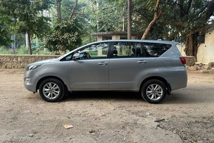 2017 Toyota Innova Crysta 2.8 GX AT 8S बीएस4