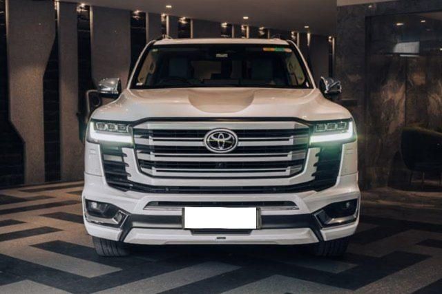 Toyota Land Cruiser 300 ZX Second-hand 2025 Toyota Land Cruiser 300 ZX for sale in New Delhi