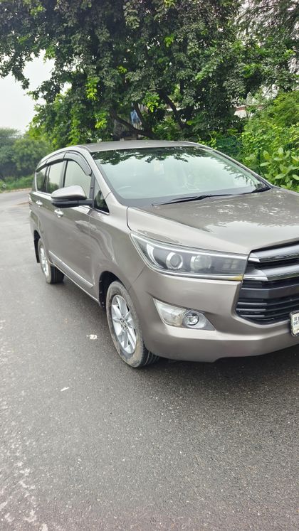 2019 Toyota Innova Crysta 2.4 VX MT 8S BSIV