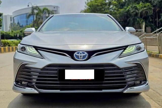 Toyota Camry हाइब्रिड 2.5 Second-hand 2022 Toyota Camry हाइब्रिड 2.5 for sale in Mumbai