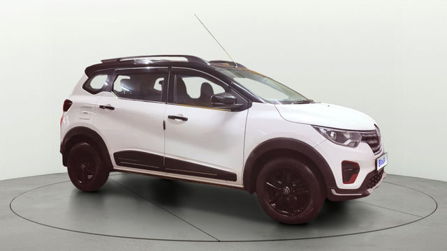 Renault Triber RXZ बीएस6 Second-hand 2022 Renault Triber RXZ बीएस6 for sale in Surat