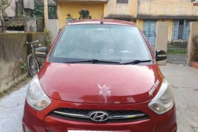 Hyundai i10 Magna Second-hand 2011 Hyundai i10 Magna for sale in North 24 Parganas