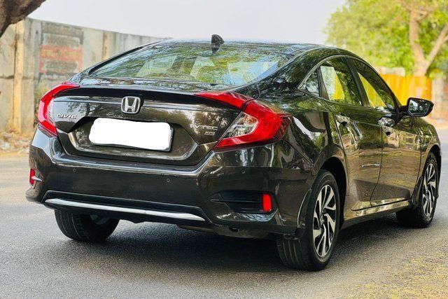 Honda Civic वीएक्स Second-hand 2019 Honda Civic वीएक्स for sale in Noida