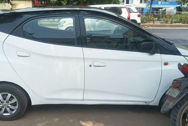 Second-hand 2015 Hyundai EON मैग्ना ऑप्शनल for sale in Ahmedabad