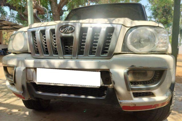 Mahindra Scorpio VLX 2WD 7S BSIV Second-hand 2011 Mahindra Scorpio VLX 2WD 7S BSIV for sale in Hyderabad