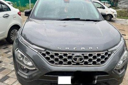 2022 Tata Safari XZ प्लस बीएस6